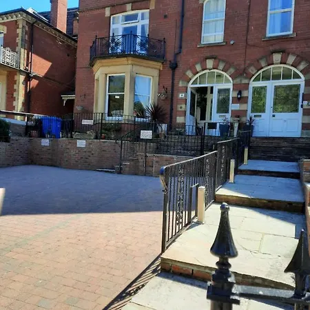 Aaron Accommodation Whitby Exterior photo