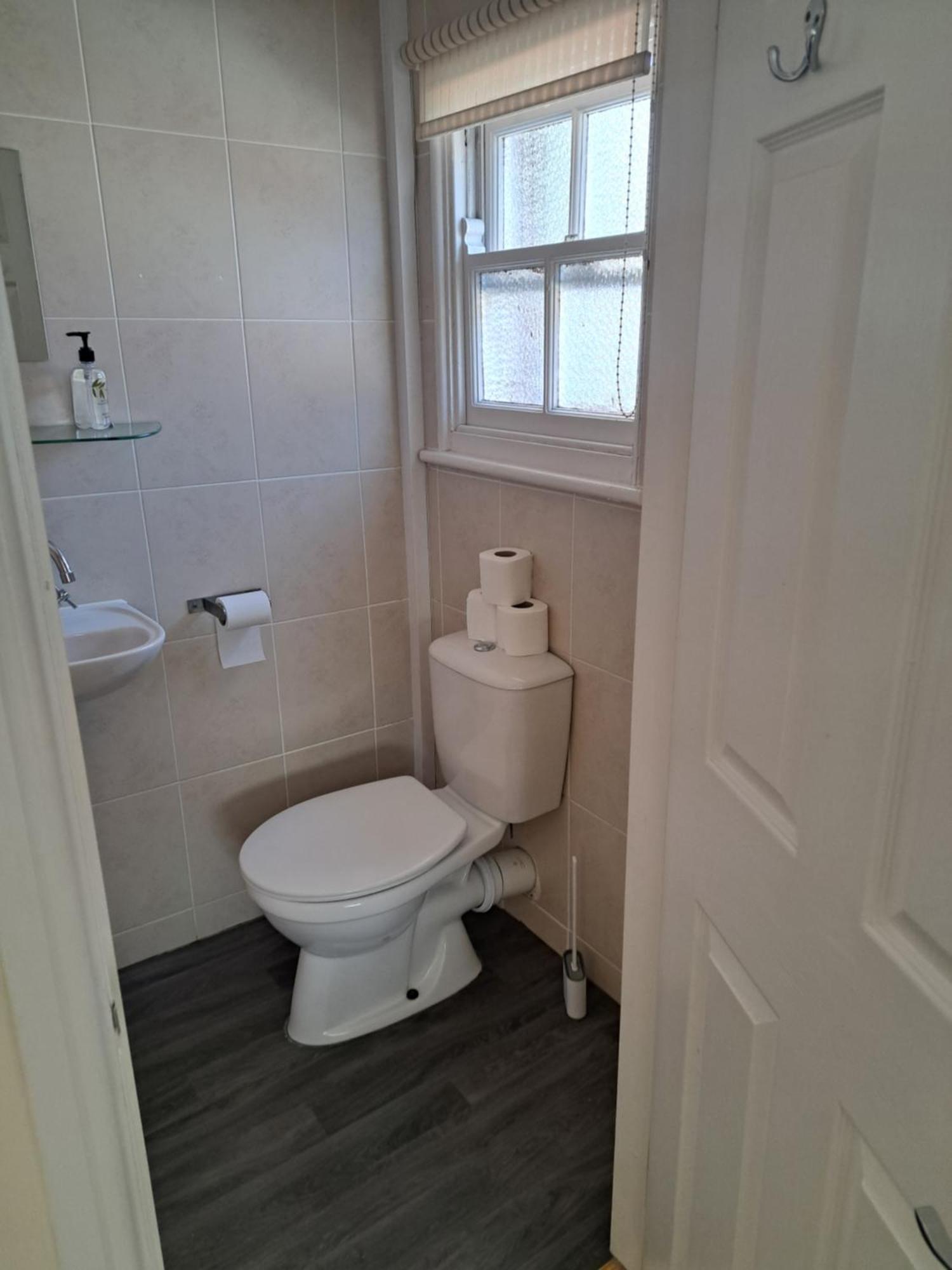 Aaron Apartamento Whitby
